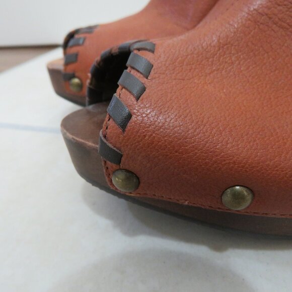 VINTAGE NINE WEST Y2K Cognac Tan Leather Studded Clog Heeled Mules Size US 6 - Picture 3 of 16